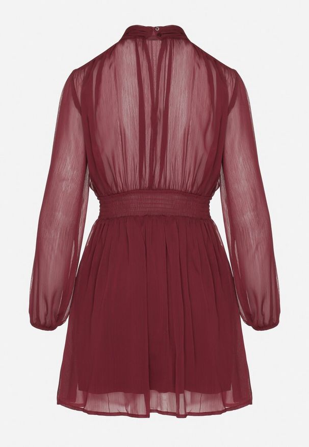 Born2be - Bordowa Sukienka Rozkloszowane ze Stójką Marszczeniami i Transparentnymi Ramionami Belabria. Okazja: na co dzień. Typ kołnierza: kołnierzyk stójkowy. Kolor: czerwony. Typ sukienki: rozkloszowane. Styl: casual, klasyczny