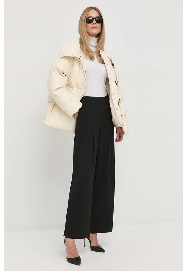 Miss Sixty kurtka puchowa damska kolor beżowy zimowa oversize. Kolor: beżowy. Materiał: puch. Sezon: zima