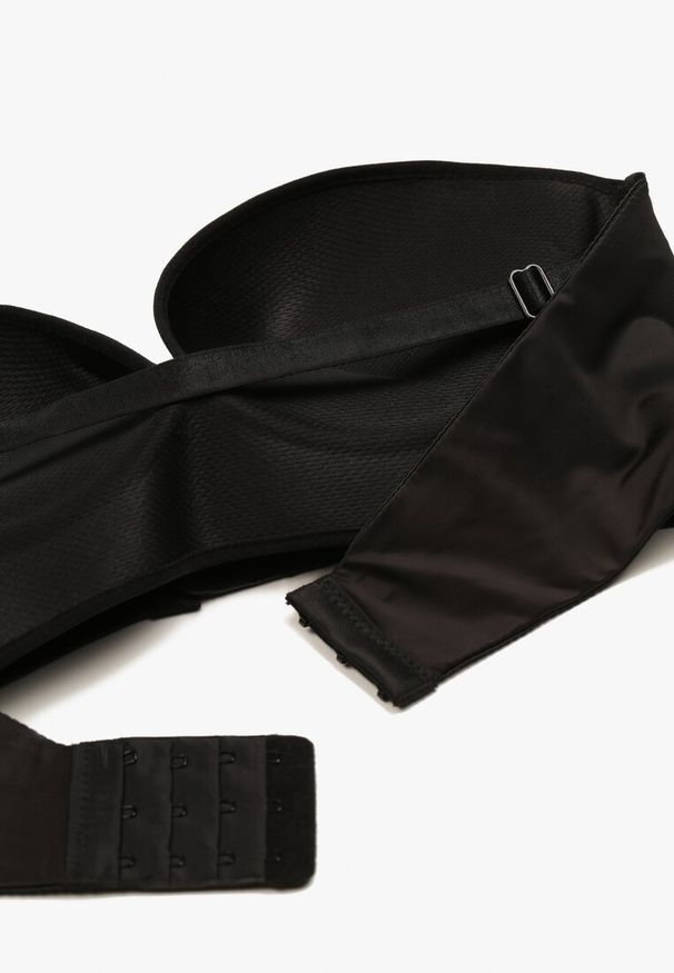 Renee - Czarny Usztywniany Biustonosz Miseczka C Push Up Wykończony Dodatkowym Ramiączkiem Evias. Kolor: czarny. Rodzaj stanika: push-up