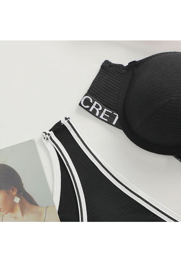 Intica - Komplet bielizny sportowej ergonomiczny na treningi i codzienne stylizacje Jaunuta. Kolor: czarny. Materiał: materiał