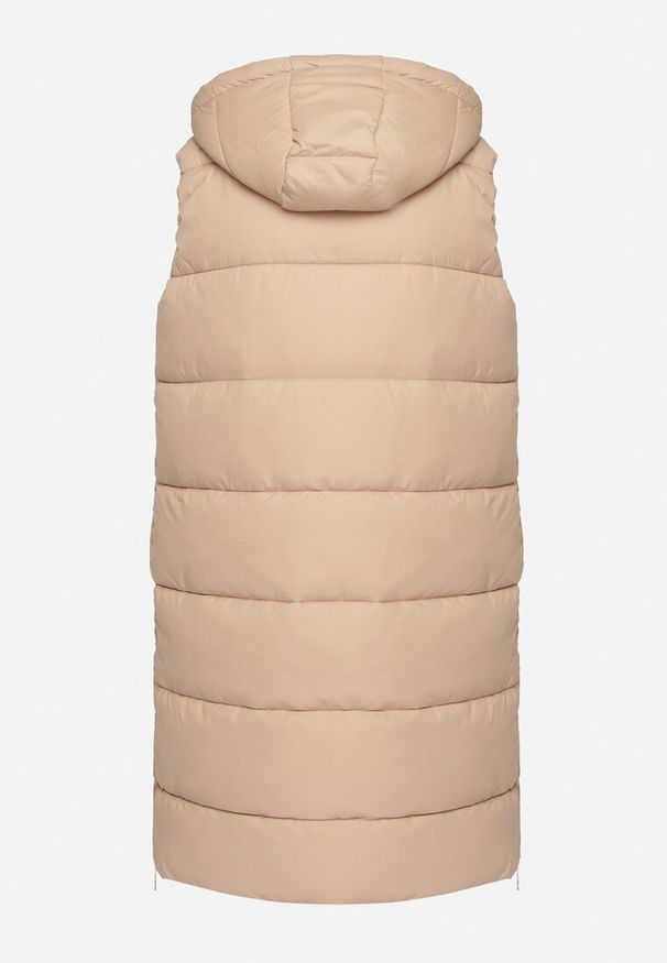 Born2be - Ciemnobeżowa Pikowana Kamizelka z Kapturem i Sznurkami Zelothis. Typ kołnierza: kaptur. Kolor: beżowy. Materiał: dzianina, jeans. Długość: długie. Sezon: jesień. Styl: klasyczny, elegancki