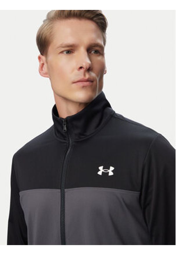 Under Armour Dres Rival 6009355 Czarny Loose Fit. Kolor: czarny. Materiał: syntetyk