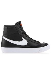 Buty Nike Blazer Mis '77 DA4086-002 - czarne. Okazja: na co dzień. Zapięcie: sznurówki. Kolor: czarny. Materiał: syntetyk, zamsz, skóra, guma. Szerokość cholewki: normalna. Wzór: jodełka