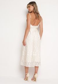 Born2be - Beżowa Sukienka na Regulowanych Ramiączkach Ozdobiona Cyrkoniami z Materiałowym Paskiem Selolia. Okazja: na co dzień. Typ kołnierza: dekolt w kształcie V. Kolor: beżowy. Materiał: materiał. Długość rękawa: na ramiączkach. Wzór: aplikacja. Typ sukienki: proste. Styl: casual #7