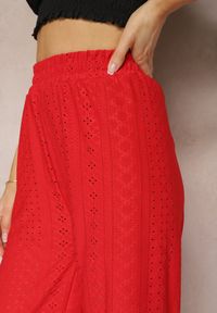 Renee - Czerwone Spodnie High Waist z Ażurowym Wzorem Diemia. Okazja: na co dzień. Stan: podwyższony. Kolor: czerwony. Materiał: materiał, jedwab. Wzór: ażurowy. Styl: casual #4