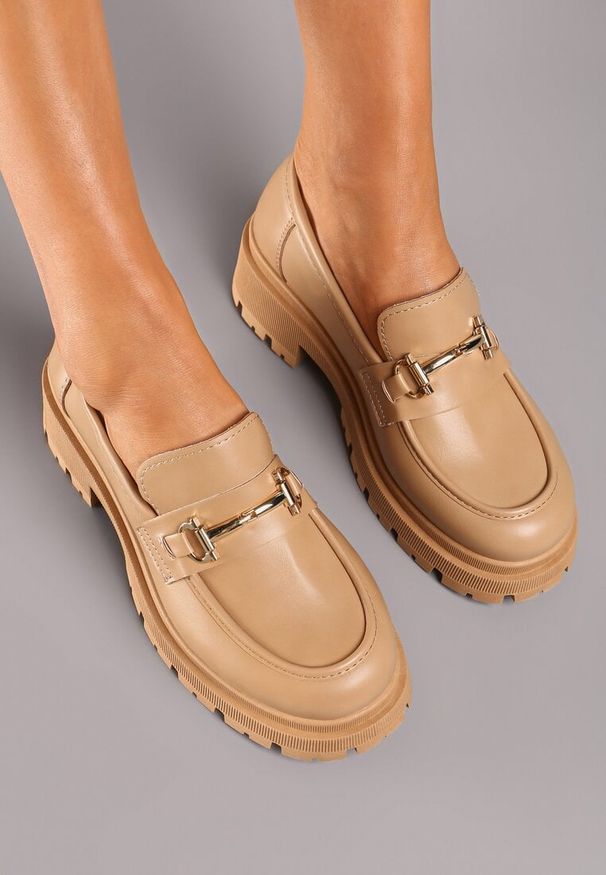Renee - Ciemnobeżowe Mokasyny na Platformie z Klamrą Cleiris. Zapięcie: klamry. Kolor: beżowy. Materiał: jeans. Obcas: na platformie. Styl: klasyczny, elegancki