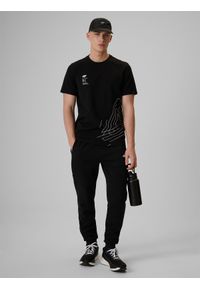 4f - 4F T-shirt regular z nadrukiem męski - czarny XXL. Okazja: na co dzień. Kolor: czarny. Materiał: jeans, materiał, bawełna, dresówka. Wzór: nadruk. Styl: casual, klasyczny #2