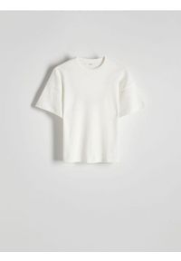 Reserved - T-shirt oversize - biały. Kolor: biały. Materiał: bawełna, dzianina