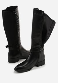 Born2be - Czarne Kozaki Oficerki z Klamrami Tiovelda. Okazja: na co dzień. Zapięcie: klamry. Kolor: czarny. Materiał: skóra. Styl: casual, elegancki