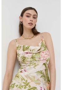 Guess sukienka kolor zielony maxi prosta. Okazja: na co dzień. Kolor: zielony. Długość rękawa: na ramiączkach. Typ sukienki: proste. Styl: casual. Długość: maxi #2