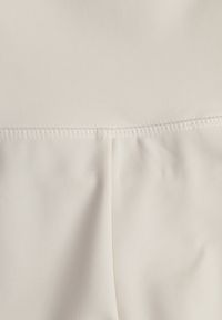 Born2be - Białe Sportowe Spódnico-Szorty z Funkcjonalnymi Kieszonkami Natellea. Okazja: na spacer. Kolor: biały. Materiał: materiał. Styl: sportowy #6