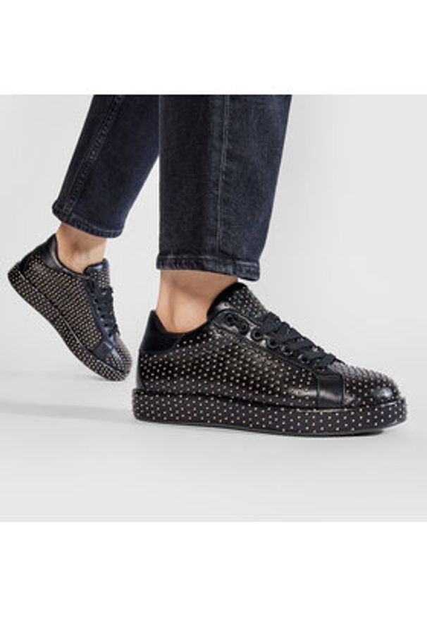 Togoshi Sneakersy TG-23-05-000281 Czarny. Kolor: czarny. Materiał: skóra