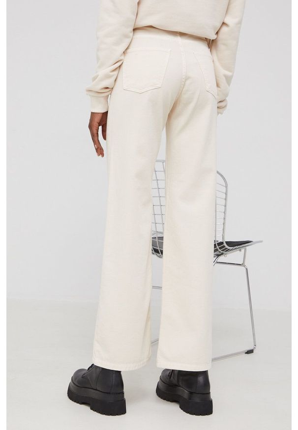 Answear Lab jeansy damskie kolor beżowy high waist. Stan: podwyższony. Kolor: beżowy. Styl: wakacyjny