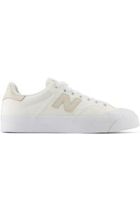 Buty unisex New Balance BB100CGN – białe. Okazja: na co dzień. Kolor: biały. Materiał: guma, syntetyk, materiał. Szerokość cholewki: normalna. Obcas: na platformie