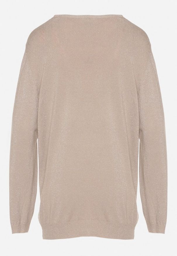 Born2be - Beżowy Wiskozowy Sweter o Pudełkowym Kroju z Metaliczną Nitką Essmia. Okazja: na spacer, na co dzień. Typ kołnierza: dekolt w serek. Kolekcja: plus size. Kolor: beżowy. Materiał: wiskoza. Styl: casual, klasyczny