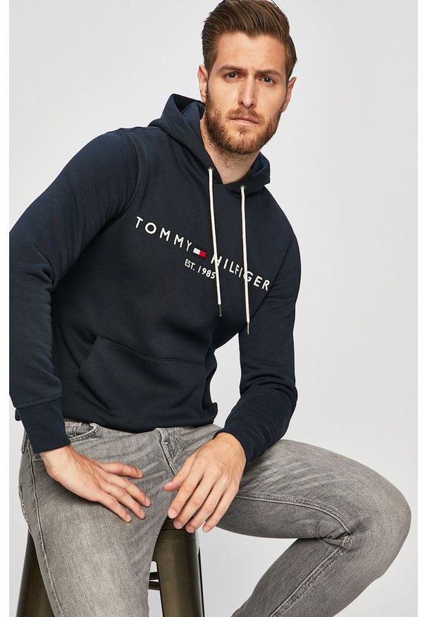 TOMMY HILFIGER - Tommy Hilfiger - Bluza MW0MW10752. Okazja: na co dzień. Typ kołnierza: kaptur. Kolor: niebieski. Wzór: aplikacja. Styl: casual