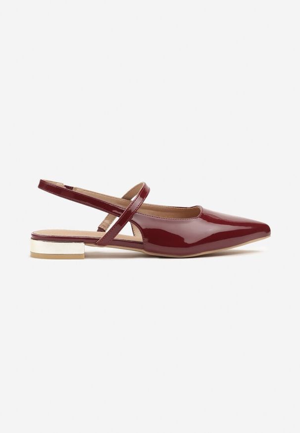 Renee - Bordowe Sandały Vices Typu Slingback ze Skórzaną Wkładką i Metaliczną Ozdobą Milozi. Okazja: na co dzień. Zapięcie: sprzączka. Kolor: czerwony. Materiał: skóra. Wzór: aplikacja. Sezon: lato. Styl: casual, klasyczny, elegancki