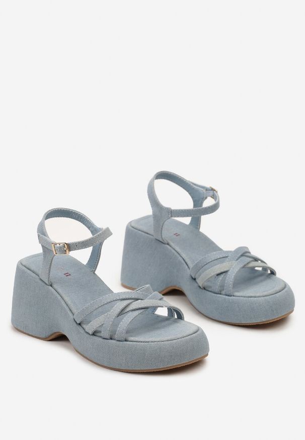 Renee - Niebieskie Sandały z Cienkimi Paskami na Koturnie i Platformie Alowena. Zapięcie: pasek. Kolor: niebieski. Obcas: na koturnie