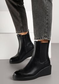 Born2be - Czarne Botki Sztyblety na Koturnie Fesirea. Okazja: na co dzień. Kolor: czarny. Materiał: jeans. Obcas: na koturnie. Styl: wizytowy, casual, elegancki