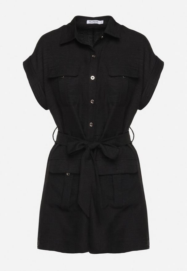 Born2be - Czarny Krótki Kombinezon z Zapinany na Guziki z Wiązaniem w Talii Senadea. Kolor: czarny. Długość rękawa: krótki rękaw. Długość: krótkie