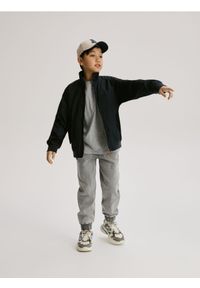 Reserved - Jeansy jogger - jasnoszary. Kolor: szary