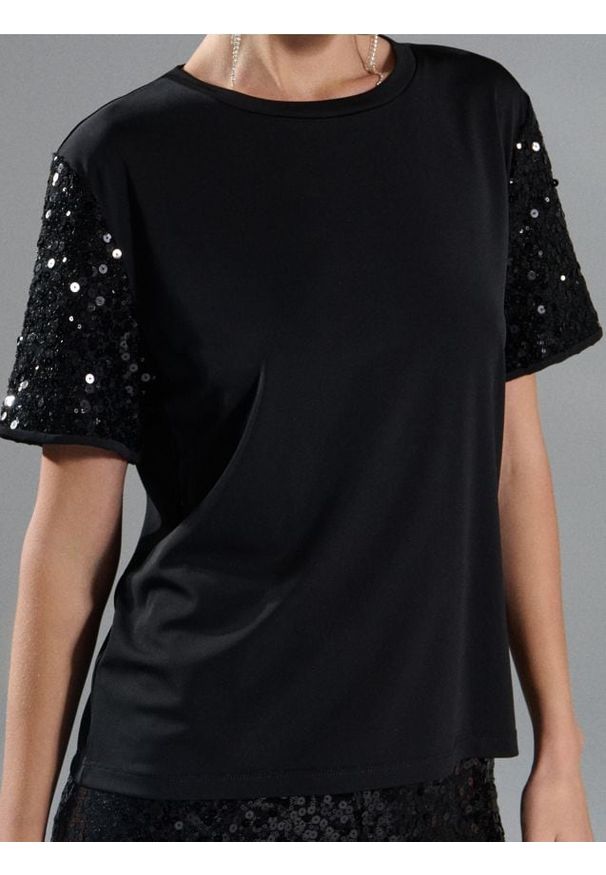 Sinsay - Koszulka z połyskującymi cekinami - czarny. Kolor: czarny