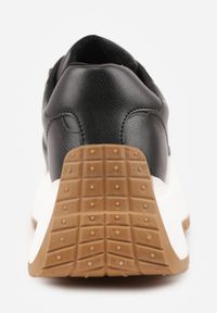 Renee - Czarne Sneakersy Vices na Platformie Ozdobione Metaliczną Aplikacją Nelviera. Okazja: na co dzień. Kolor: czarny. Materiał: jeans. Wzór: aplikacja. Obcas: na platformie #5