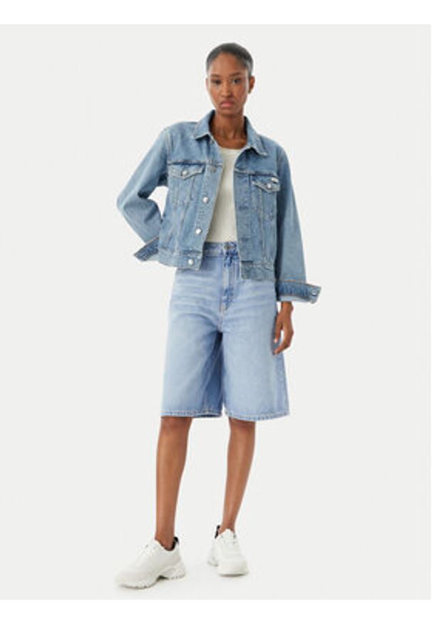 Hugo - HUGO Bermudy Gelita 1 50557010 Niebieski jasny Relaxed Fit. Kolor: niebieski. Materiał: bawełna