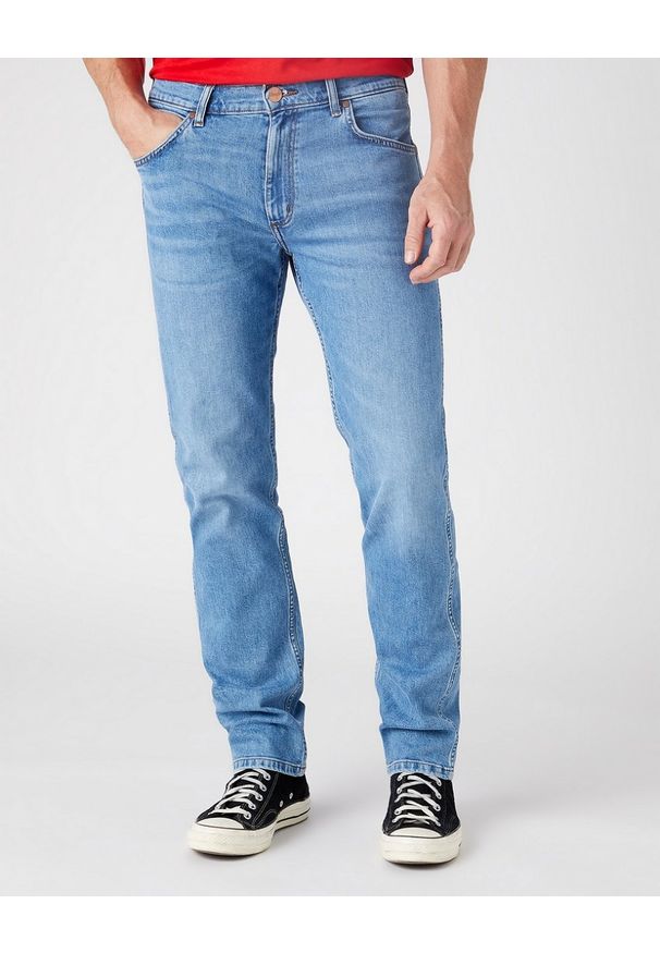 Wrangler - WRANGLER GREENSBORO MĘSKIE SPODNIE JEANSOWE MID TERM W15QHR18Y 112145829