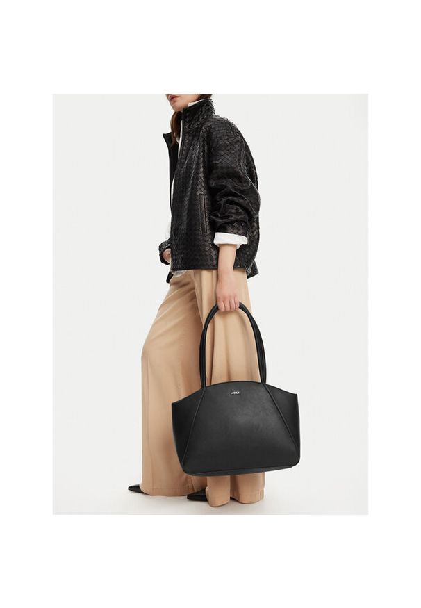 Torebka MEXX. Kolor: czarny