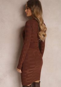 Renee - Brązowa Sukienka Dzianinowa z Napami Cits. Kolor: brązowy. Materiał: dzianina. Długość rękawa: długi rękaw. Długość: mini #3