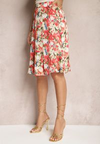 Renee - Beżowo-Czerwona Kwiecista Spódnica o Rozkloszowanym Fasonie High Waist Jastaria. Okazja: na co dzień, na spacer. Stan: podwyższony. Kolor: beżowy. Materiał: materiał. Wzór: aplikacja, jednolity. Sezon: wiosna. Styl: casual