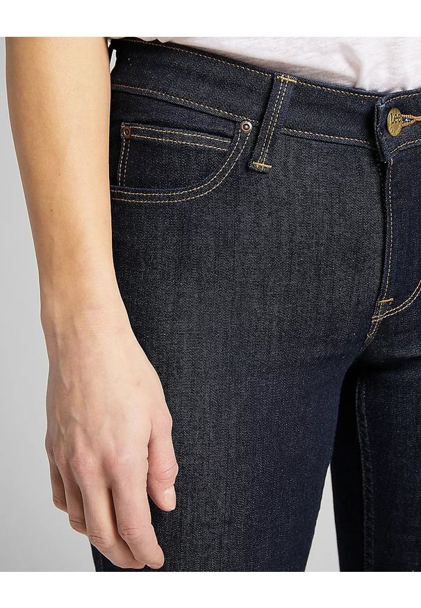 Lee - SPODNIE JEANSOWE DAMSKIE LEE SCARLETT RINSE L526FR36 112111631
