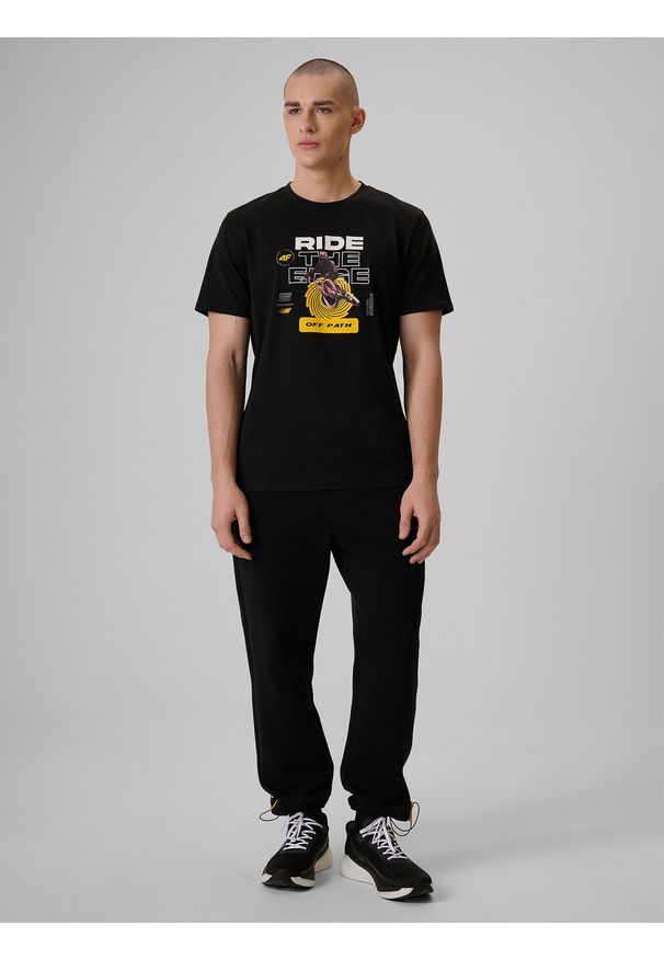 4f - 4F T-shirt relaxed z nadrukiem męski - czarny M. Okazja: na co dzień. Kolor: czarny. Materiał: dzianina, materiał, bawełna. Wzór: nadruk. Styl: casual