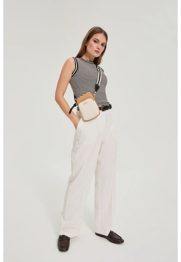 MOODO - Mała torebka beżowa. Kolor: beżowy. Rozmiar: małe