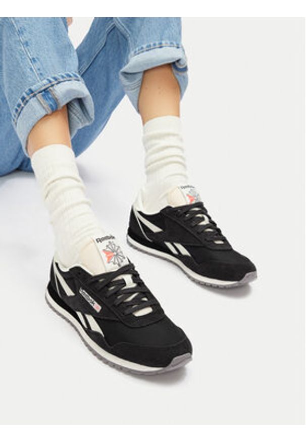 Reebok Sneakersy CLASSIC AZ 100208831 Czarny. Kolor: czarny. Materiał: zamsz, skóra. Model: Reebok Classic