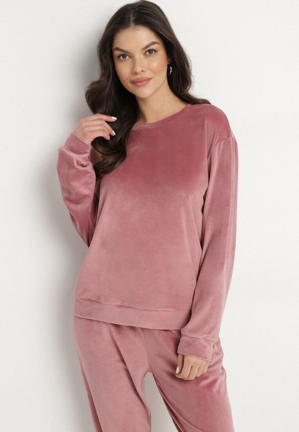 Born2be - Ciemnoróżowy Welurowy Komplet Dresowy Bluza i Spodnie Typu Jogger Lisilwena. Kolor: różowy. Materiał: dresówka, welur. Sport: turystyka piesza