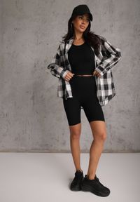 Renee - Czarny Krótki T-shirt Basic z Okrągłym Dekoltem Gresalor. Okazja: na co dzień. Kolor: czarny. Materiał: jeans, zamsz. Długość: krótkie. Styl: klasyczny, casual #4