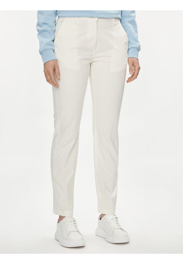Napapijri Spodnie materiałowe Meridian NP0A4GYE Écru Regular Fit. Materiał: bawełna