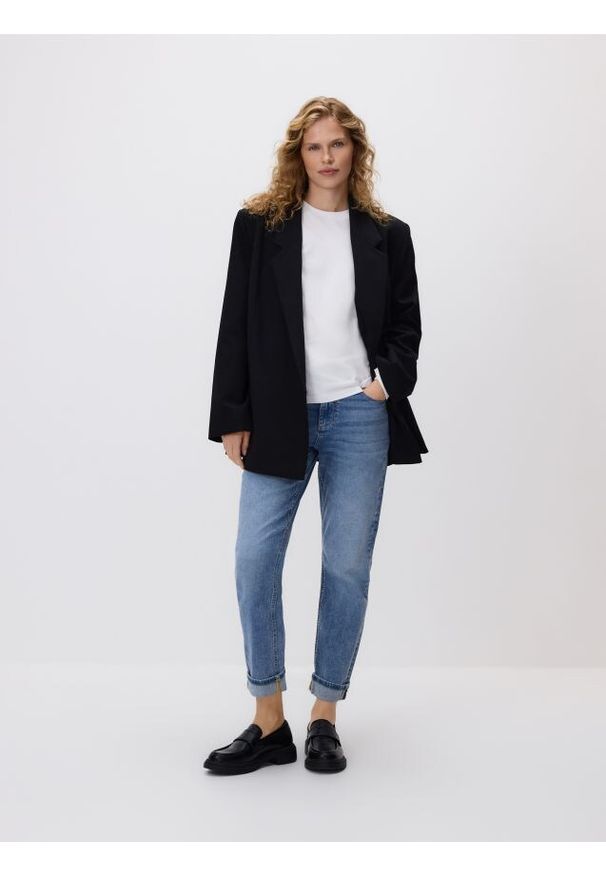 Reserved - Jeansy Boyfriend - niebieski. Kolor: niebieski