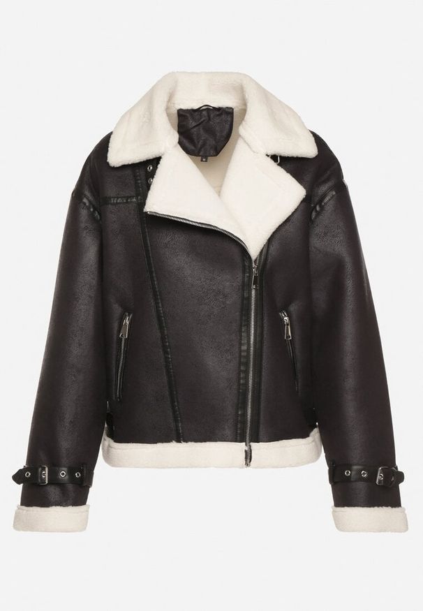 Born2be - Czarna Kurtka Ramoneska Biker z Futerkiem i Paskami z Klamrami Mandrie. Okazja: na spacer, na co dzień. Kolor: czarny. Materiał: futro. Wzór: aplikacja. Styl: klasyczny, casual, elegancki