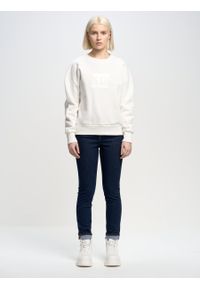 Big-Star - Bluza damska z aplikacją biała Oneidea 100. Kolor: biały. Materiał: bawełna, materiał, jeans, denim, dresówka, dzianina. Wzór: aplikacja #1