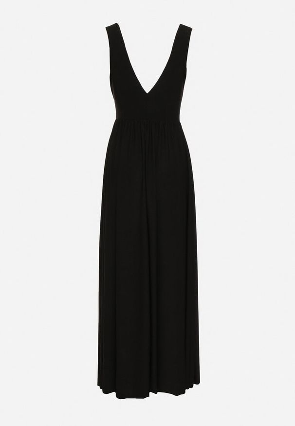 Born2be - Czarna Koktajlowa Sukienka na Ramiączkach z Trójkątnym Dekoltem i Rozcięciem z Boku Nestarli. Okazja: na ślub cywilny, na wesele, na imprezę. Typ kołnierza: dekolt w kształcie V. Kolor: czarny. Materiał: materiał. Długość rękawa: na ramiączkach. Sezon: lato. Styl: wizytowy