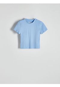 Reserved - Krótki t-shirt ze stójką - niebieski. Typ kołnierza: kołnierzyk stójkowy. Kolor: niebieski. Materiał: bawełna. Długość: krótkie #1