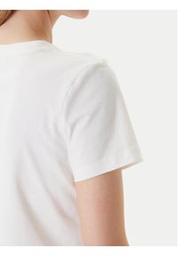 Guess T-Shirt V5YI08 J1314 Biały Regular Fit. Kolor: biały. Materiał: bawełna