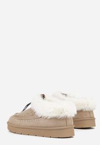 Born2be - Ciemnobeżowe Śniegowce na Grubej Podeszwie z Futerkiem i Przeszciami Linafra. Okazja: na co dzień. Kolor: beżowy. Materiał: futro. Styl: casual, elegancki #3