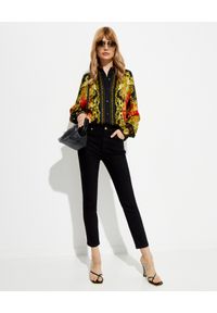 Versace Jeans Couture - VERSACE JEANS COUTURE - Koszula z motywem barokowym. Kolor: czarny. Materiał: wiskoza. Długość: długie. Wzór: nadruk #5