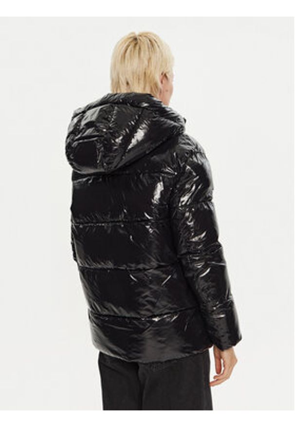 Blauer Kurtka zimowa 24WBLDC02342 Czarny Regular Fit. Kolor: czarny. Materiał: syntetyk. Sezon: zima
