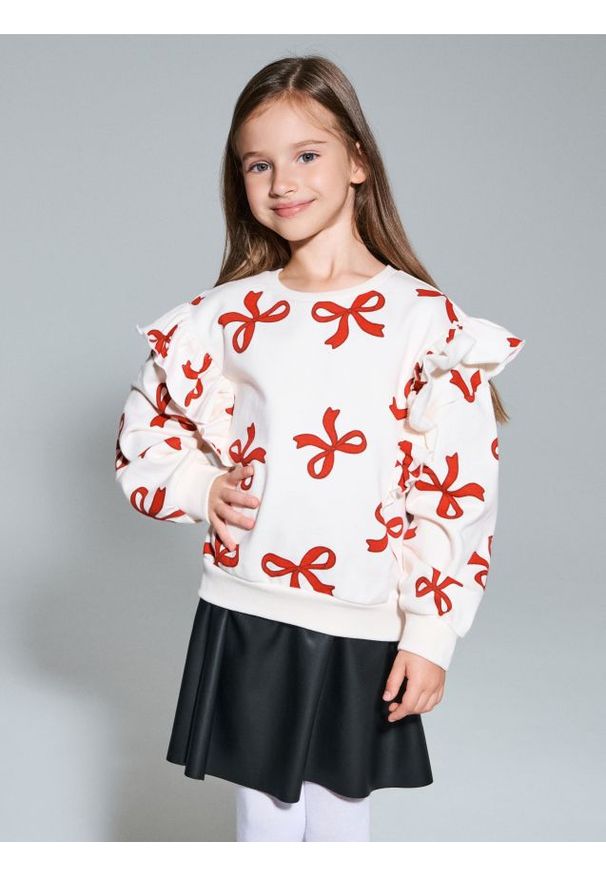 Sinsay - Bluza crewneck ze wzorem w kokardy - kremowy. Typ kołnierza: kokarda. Kolor: kremowy