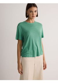 Reserved - T-shirt z wiskozą i lnem - jasnozielony. Kolor: zielony. Materiał: len, wiskoza #1